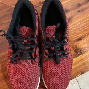 Men’s pumas tennis shoes